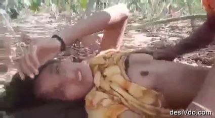 Fucking Jungle Desi 18 Ladki XXX Porn Video